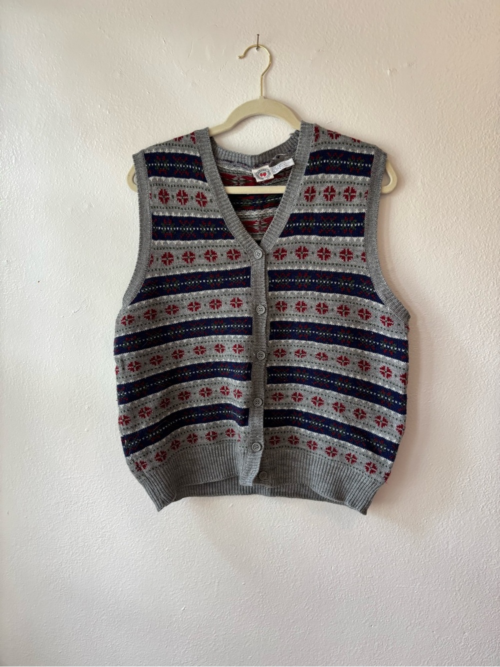 Vintage Grey Knit Button-Up Vest with Navy and Red Pattern